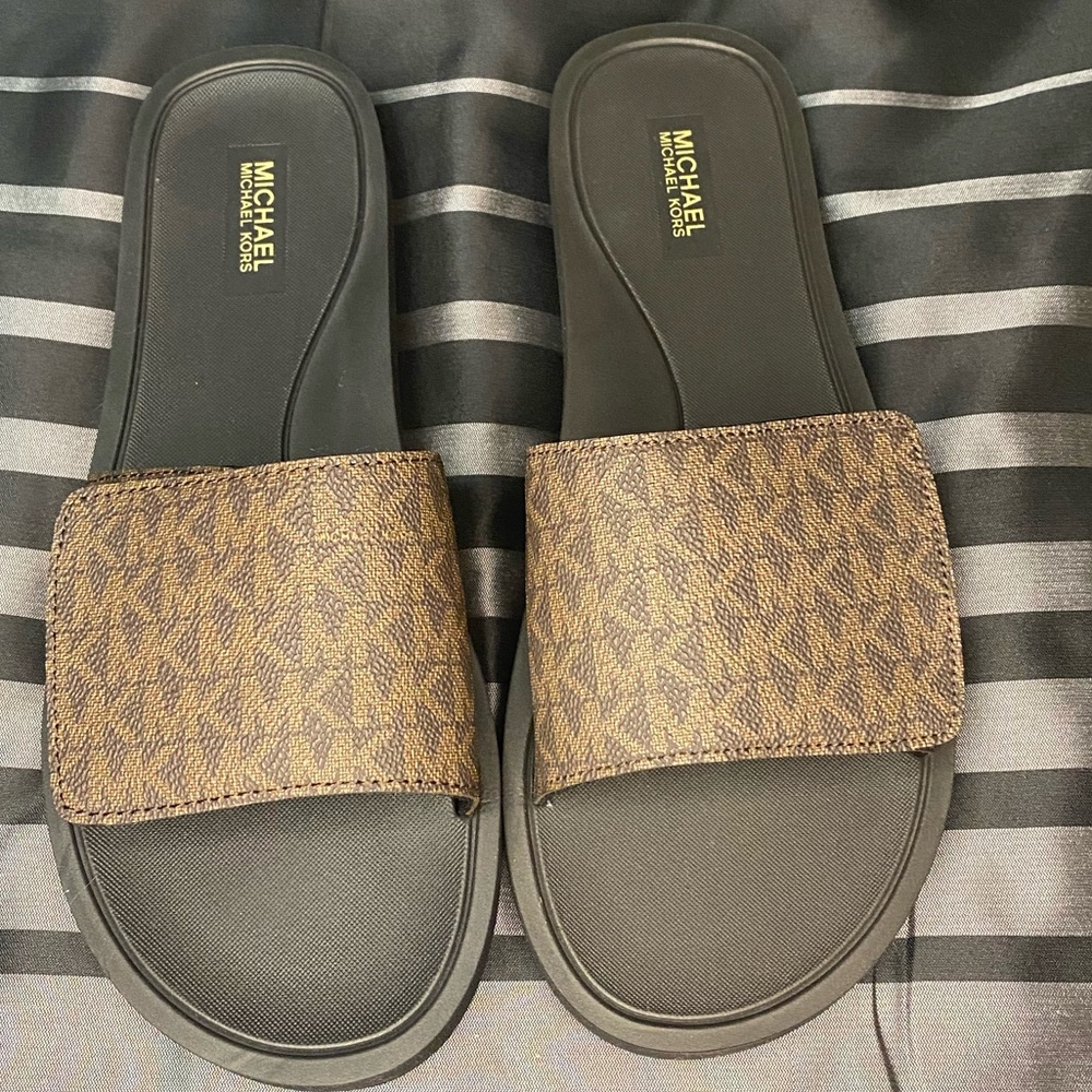 Michael Kors men's flip-flops